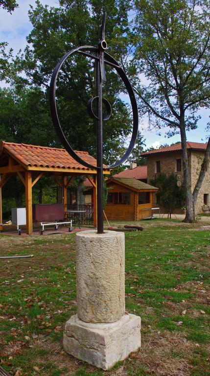 Auberge Les Tables Du Ban Saint-Pierre-la-Palud Exterior foto